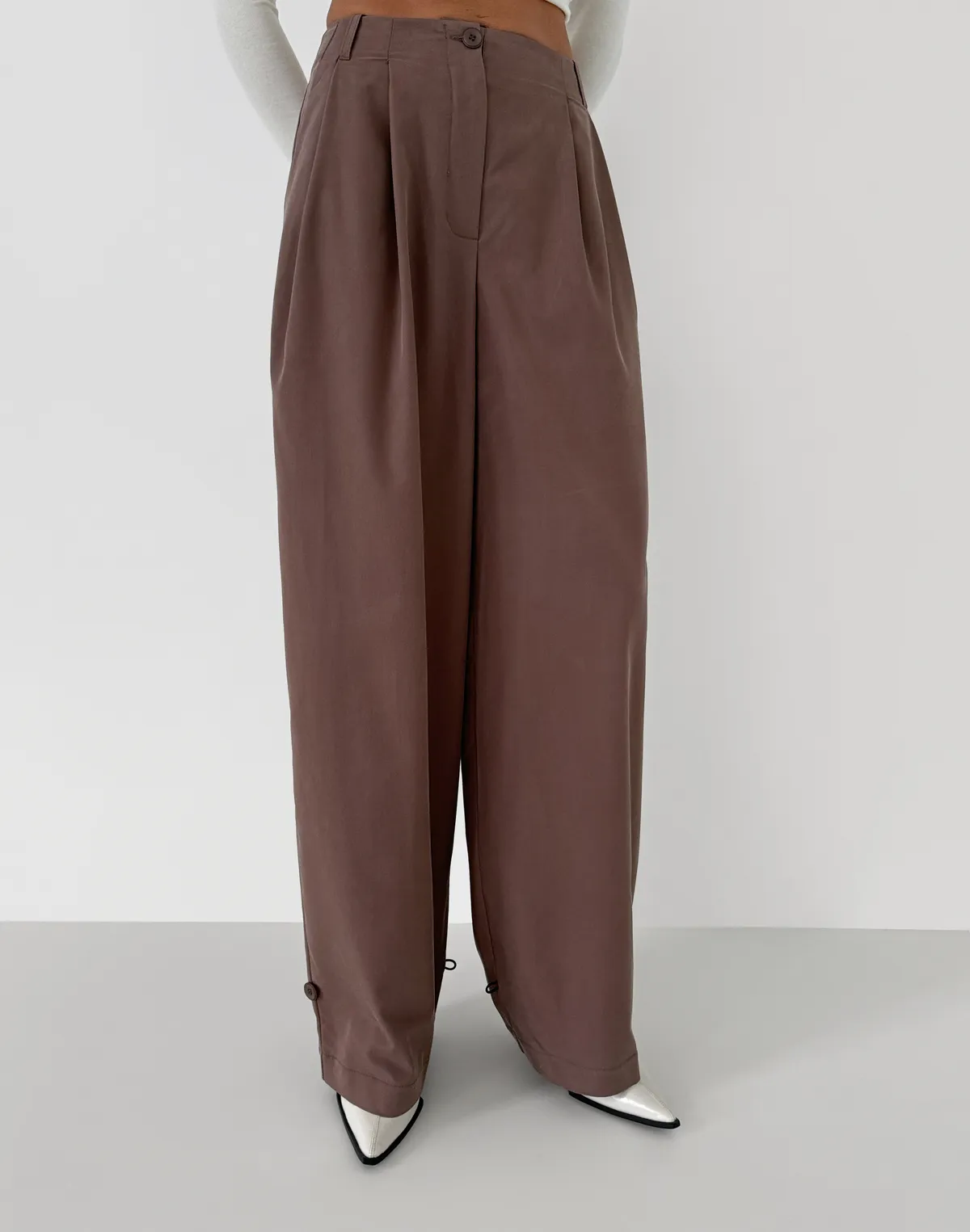 Штани трансформери з костюмної тканини, коричневі - Фото 1