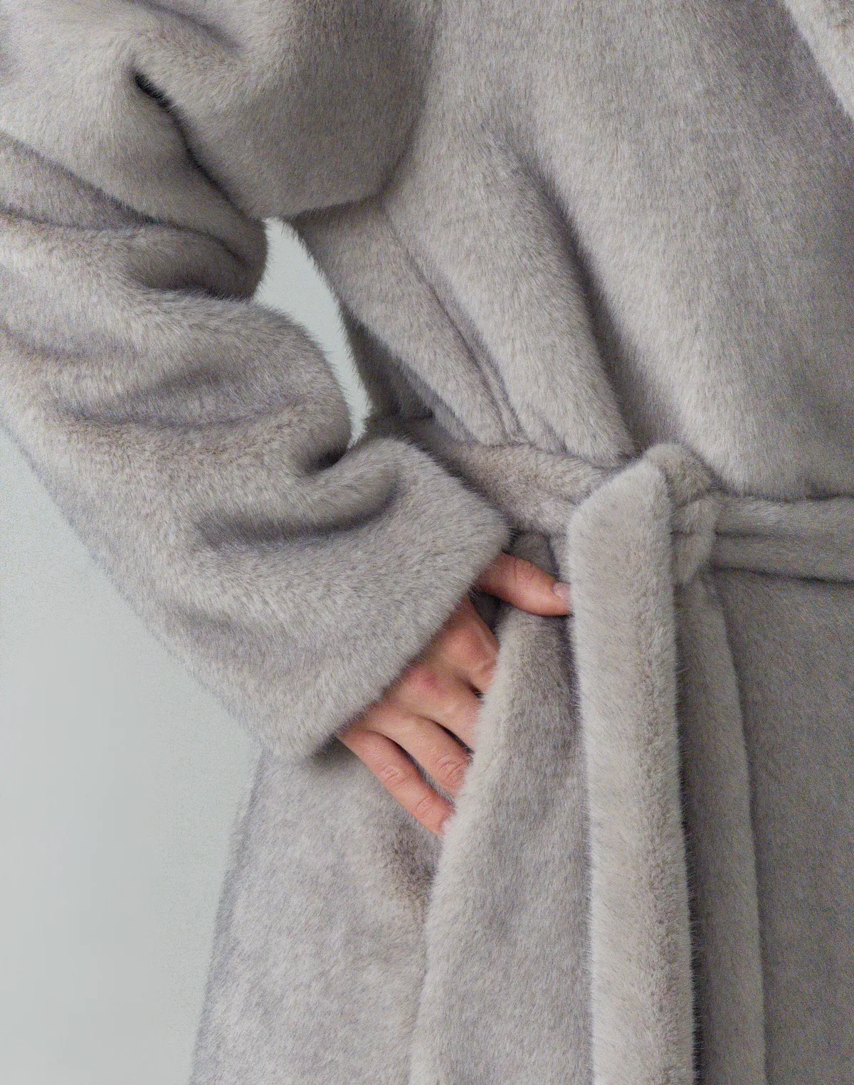 Подовжена еко-шуба з норки, сіра - Фото 4