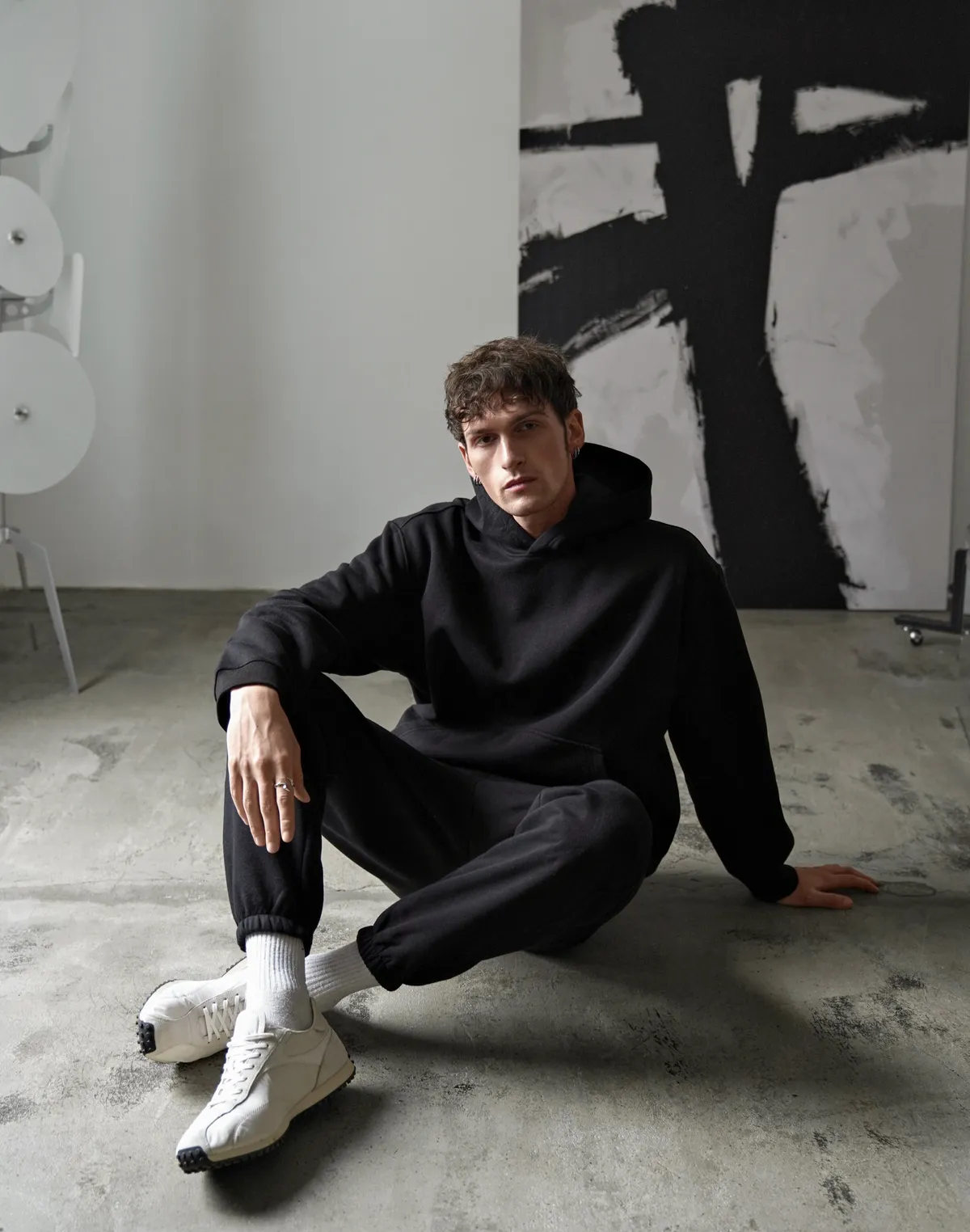 Комплект чоловічій з начосом худі та джогери, чорні - Фото 3