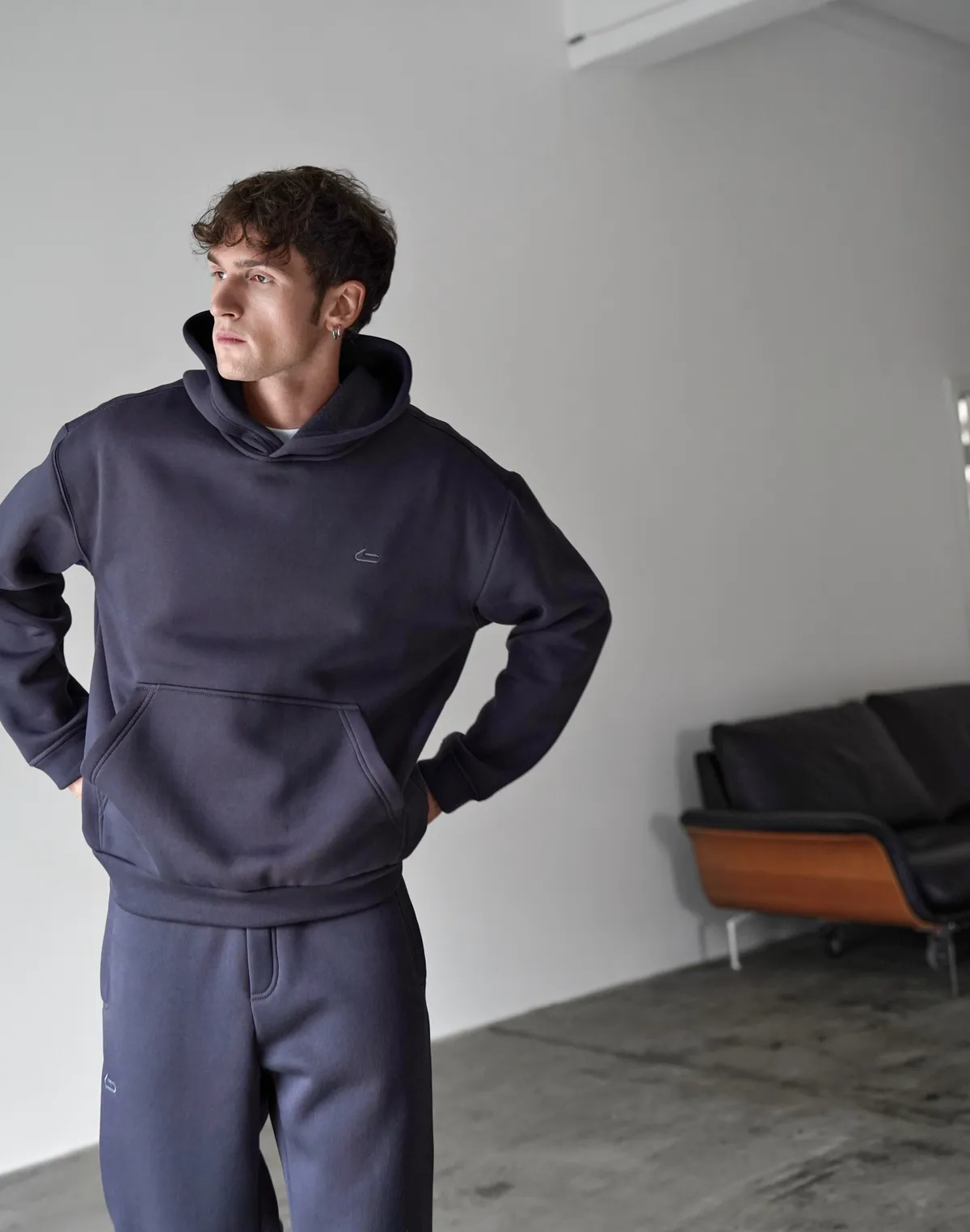 Чоловічий зимовий худі з начосом, темний графіт - Фото 7