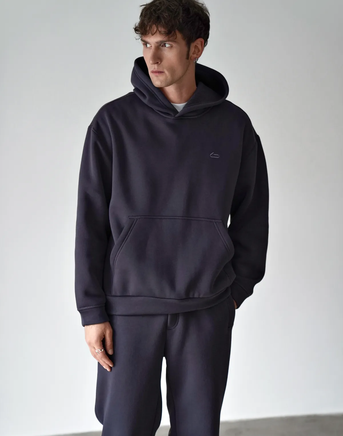 Чоловічий зимовий худі з начосом, темний графіт - Фото 5