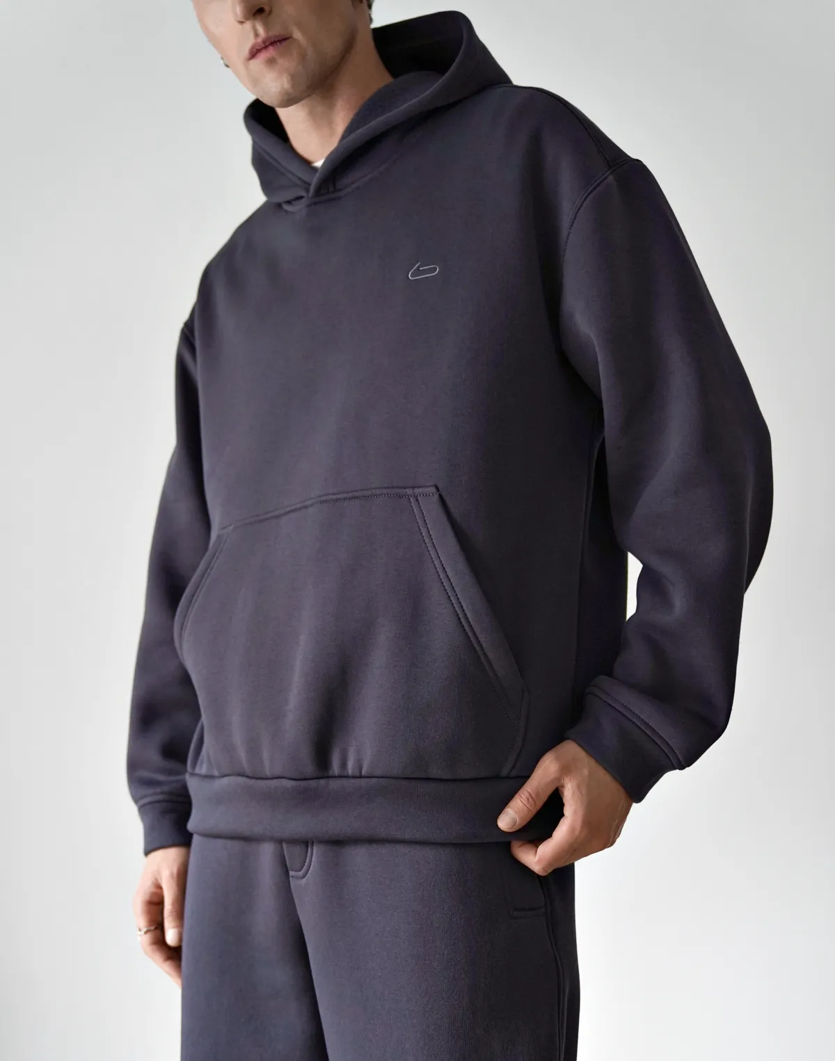 Чоловічий зимовий худі з начосом, темний графіт - Фото 1