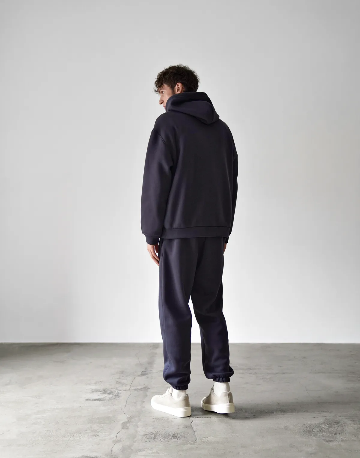 Комплект чоловічій з начосом худі та джогери, темний графіт - Фото 2