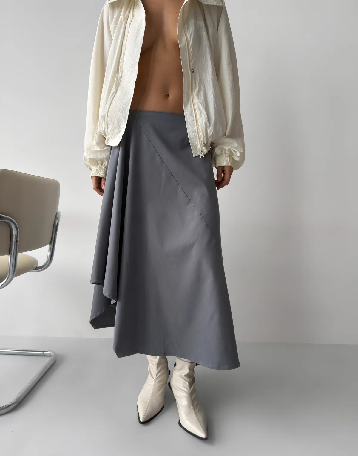 Спідниця міді з асиметричним низом, сіра - Фото 6