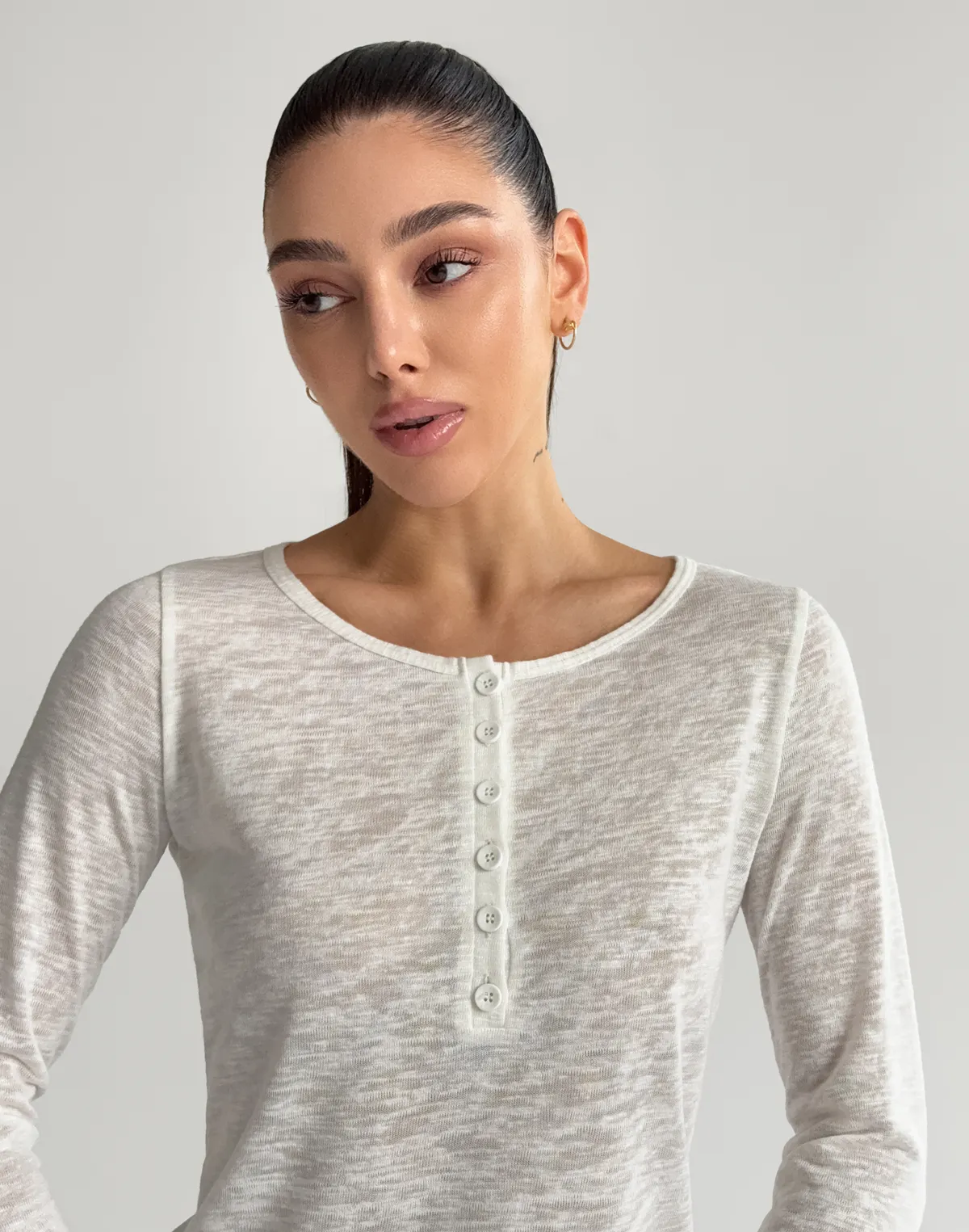 Напівпрозорий лонг на ґудзиках, молочний - Фото 6