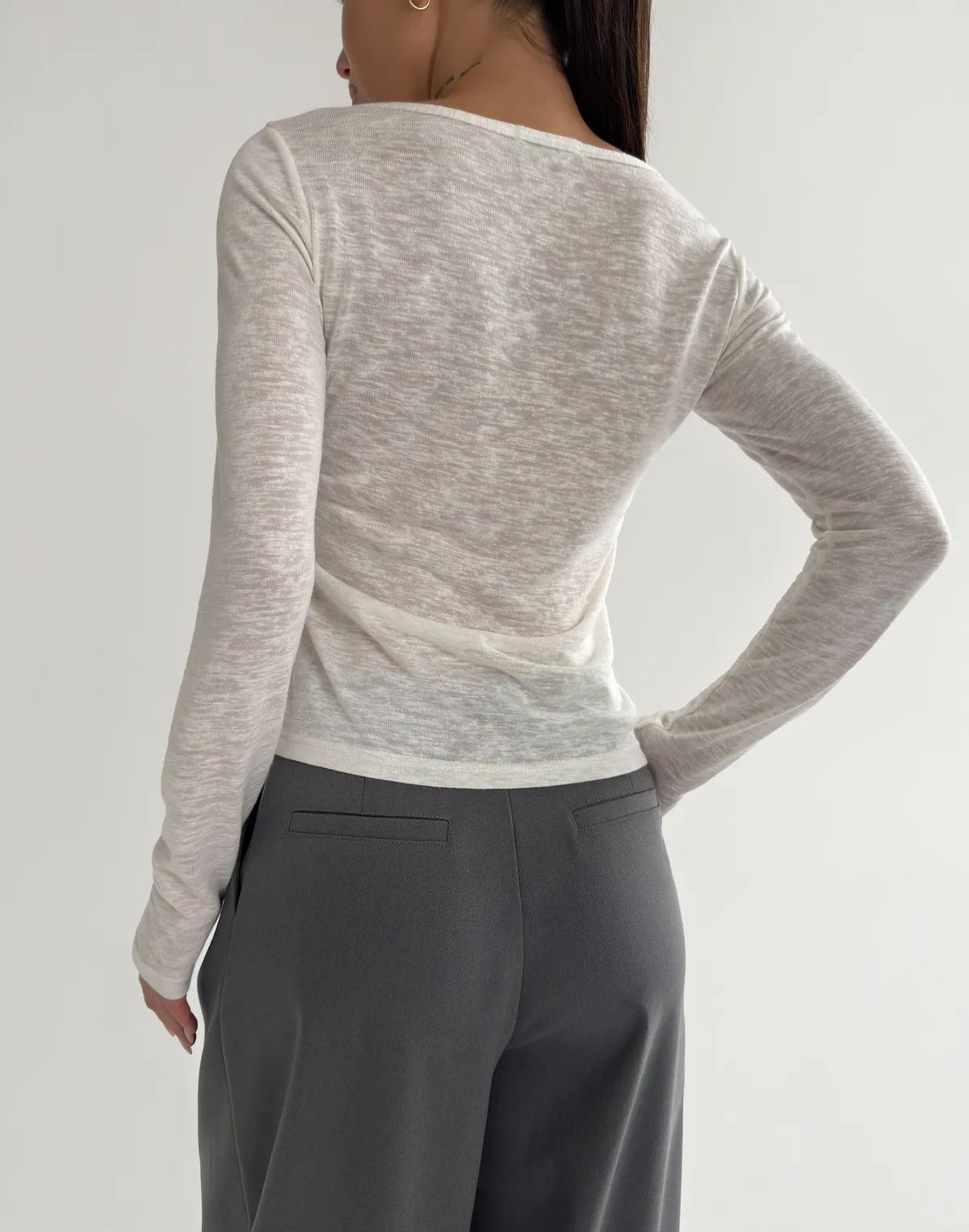 Напівпрозорий лонг на ґудзиках, молочний - Фото 2