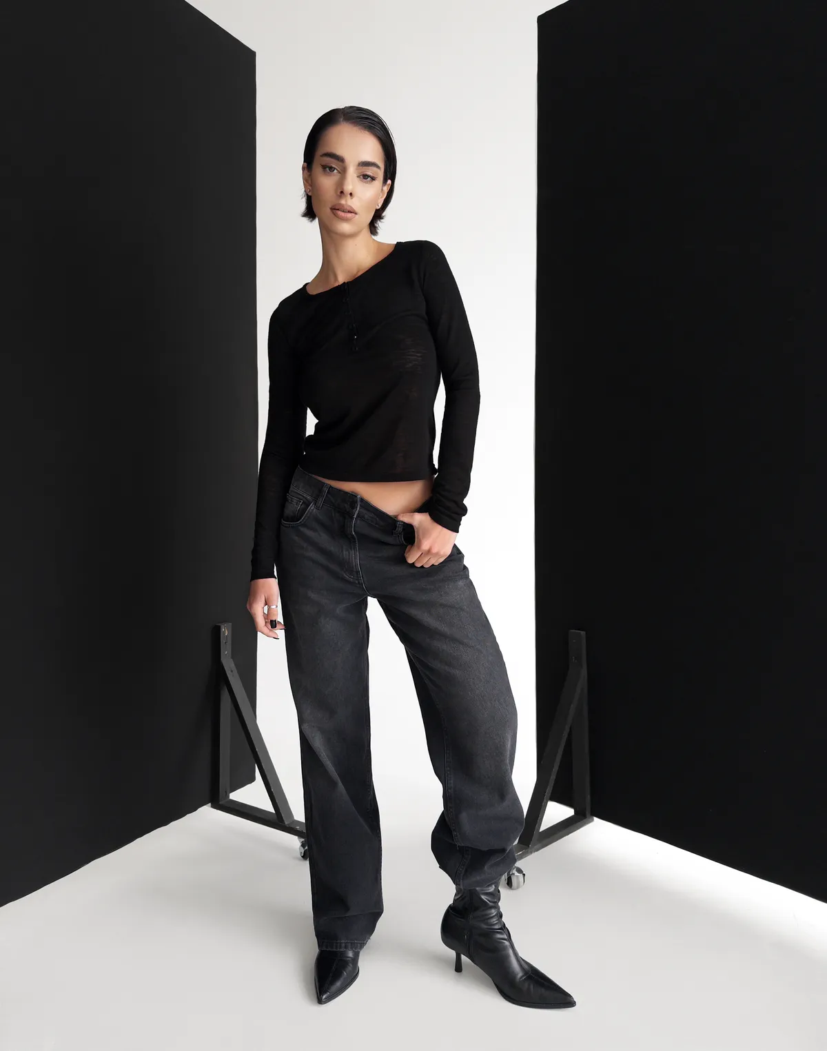 Напівпрозорий лонг на ґудзиках, чорний - Фото 4