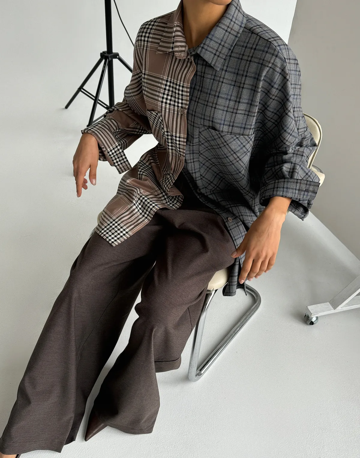 Двокольорова сорочка у клітинку, мокко клітинка та сіро-денімова - Фото 4