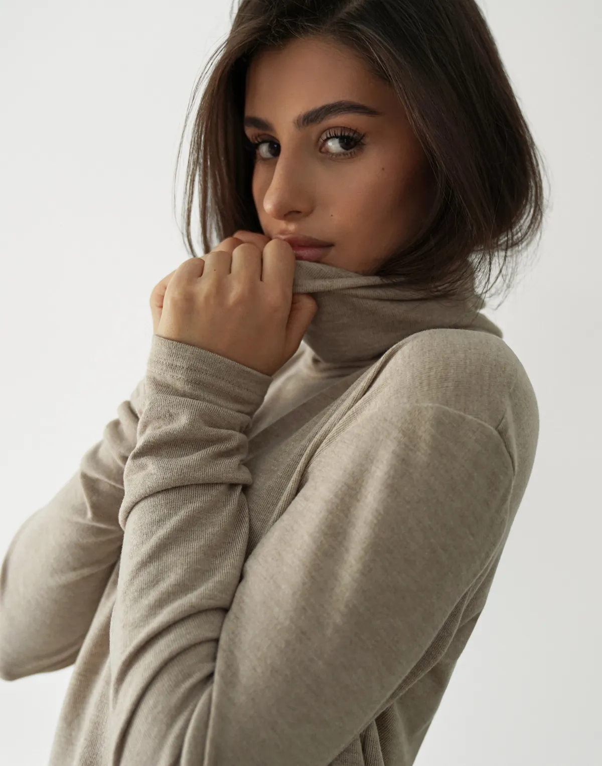 Гольф вільного крою, кавовий - Фото 5