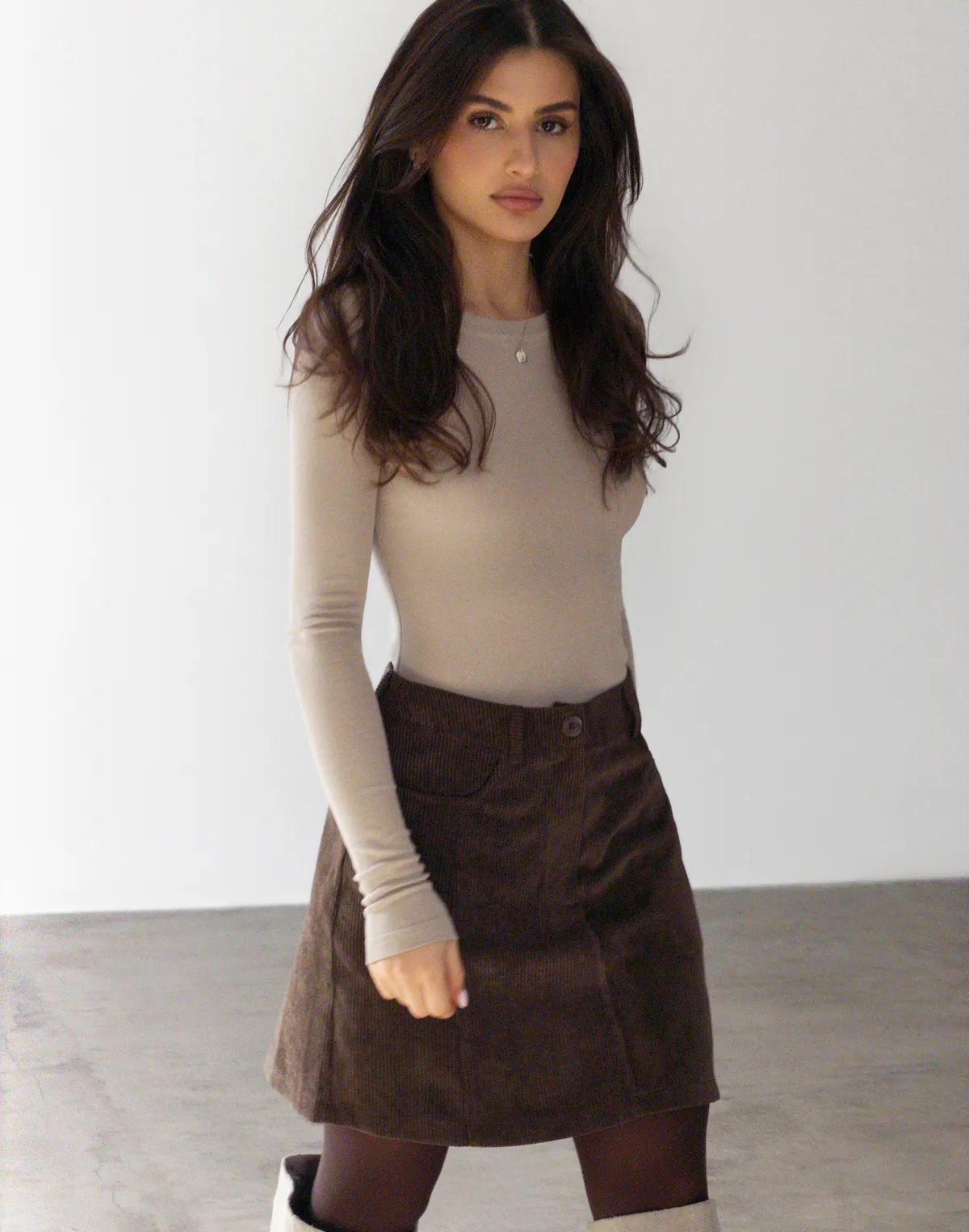 Спідниця міні вельветова, шоколадна - Фото 8