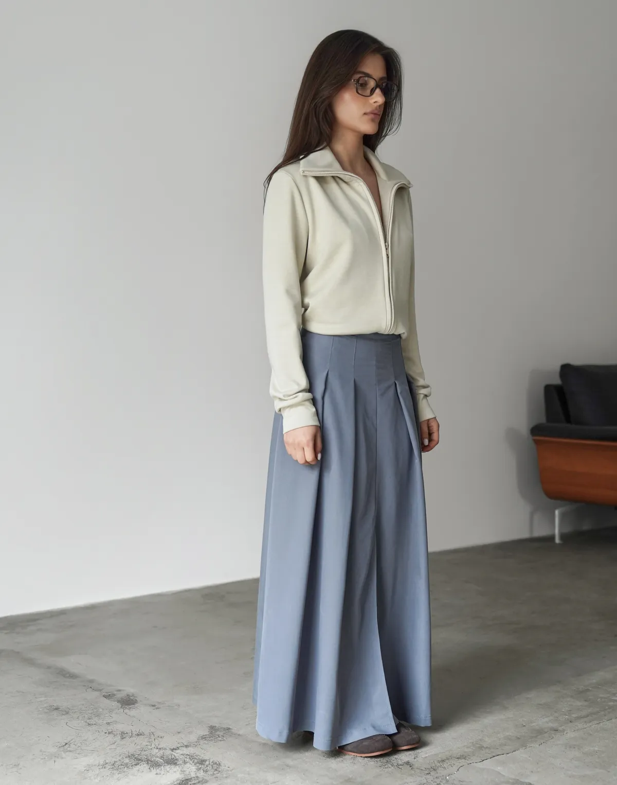 Спідниця максі у складку, сіра - Фото 6