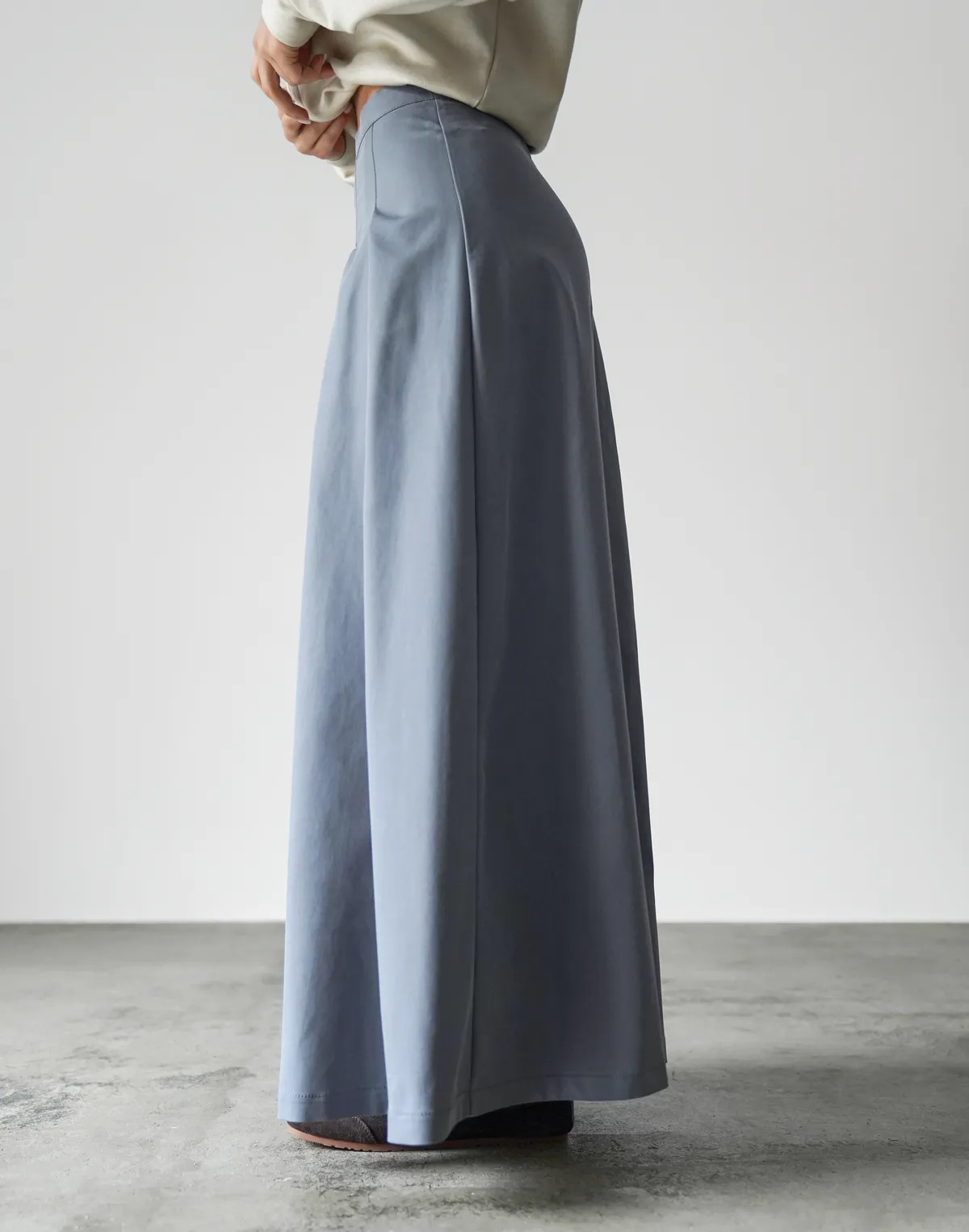 Спідниця максі у складку, сіра - Фото 5