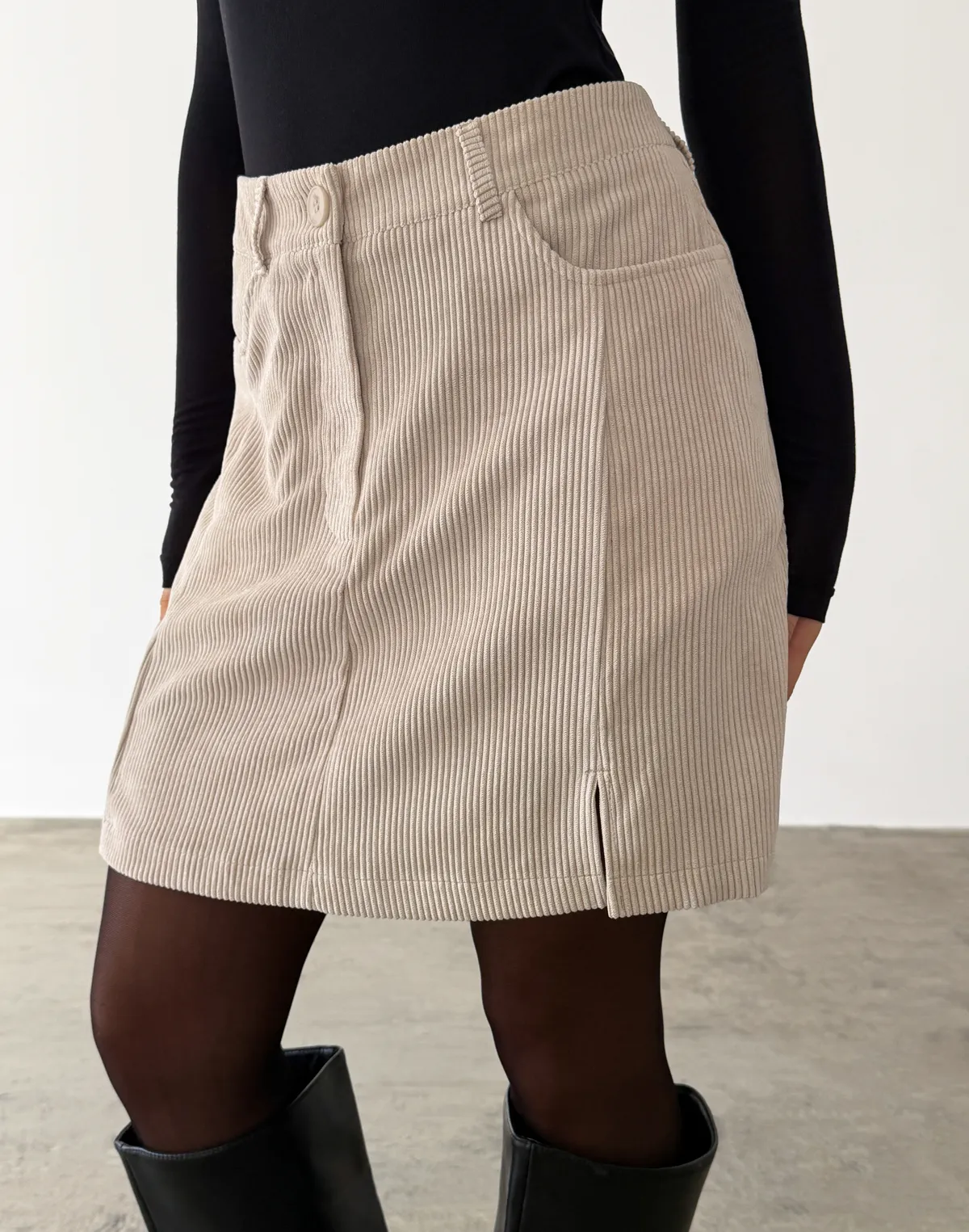 Спідниця міні вельветова, молочна - Фото 8