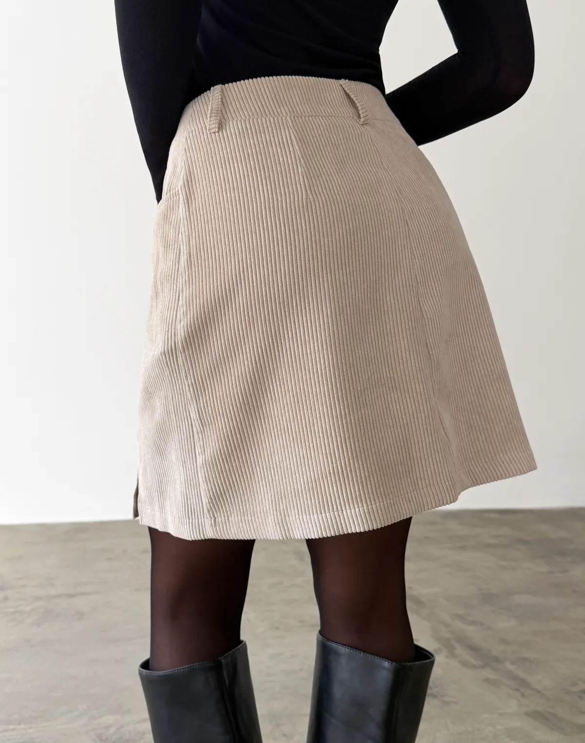 Спідниця міні вельветова, молочна - Фото 2