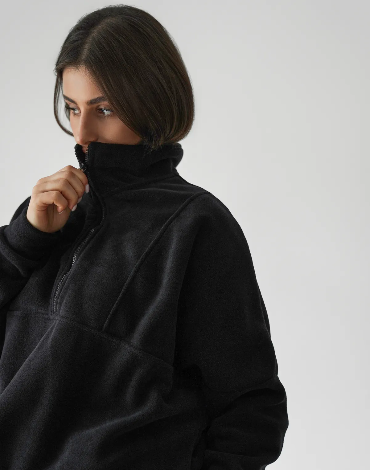 Світшот з декоративними швами флісовий, чорний - Фото 7