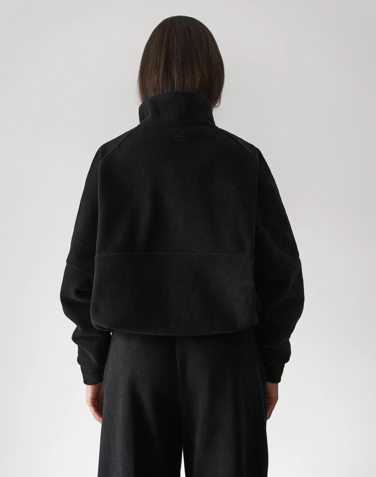 Світшот з декоративними швами флісовий, чорний - Фото 2