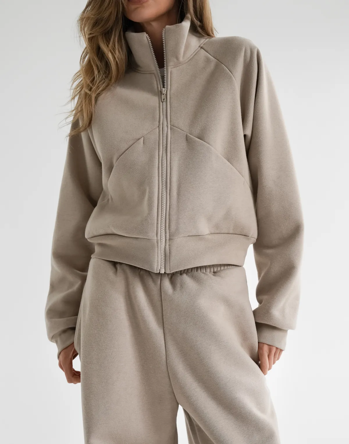 Зіпер з начосом з декоративними швами, кава з молоком - Фото 1