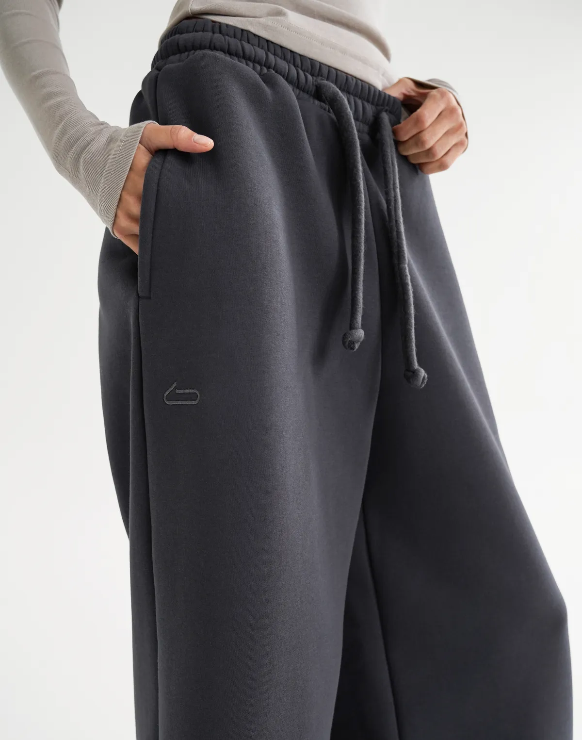 Штани вільного крою з начосом зимові, темний графіт - Фото 5