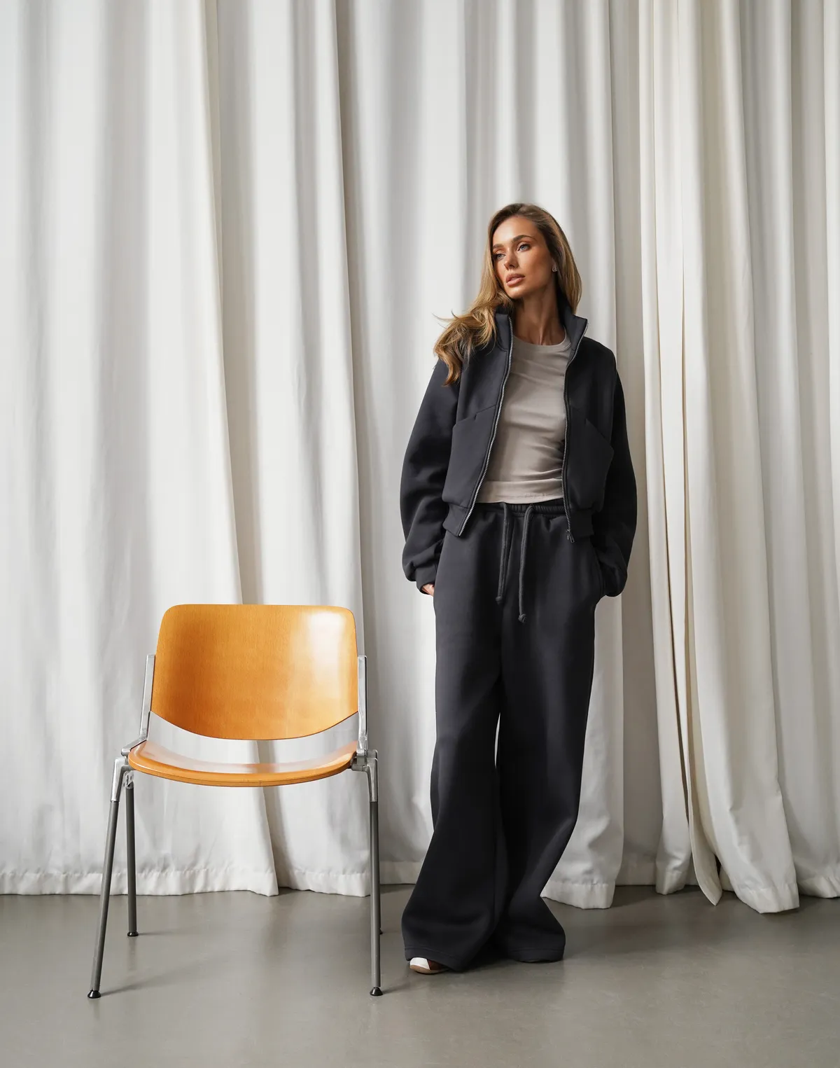 Штани вільного крою з начосом зимові, темний графіт - Фото 4