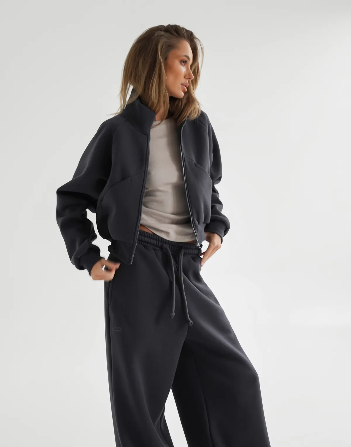 Зіпер з начосом з декоративними швами, темний графіт - Фото 8