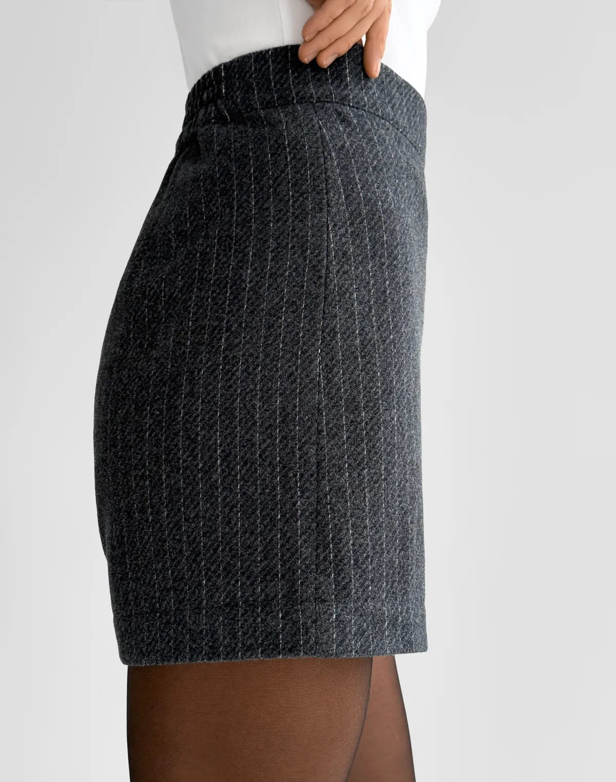 Шорти міні з високою посадкою, графіт у смужку - Фото 5