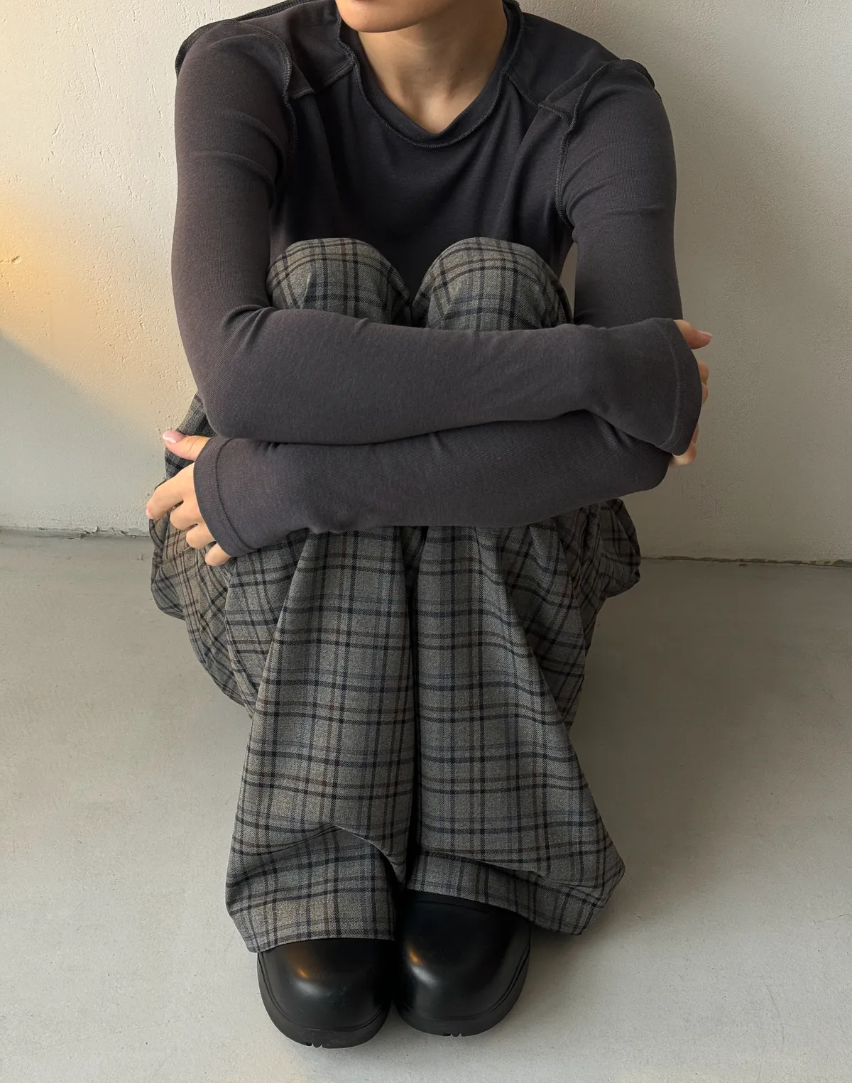 Штани у клітинку осінні у піжамному стилі, сіро-денімова клітинка - Фото 5