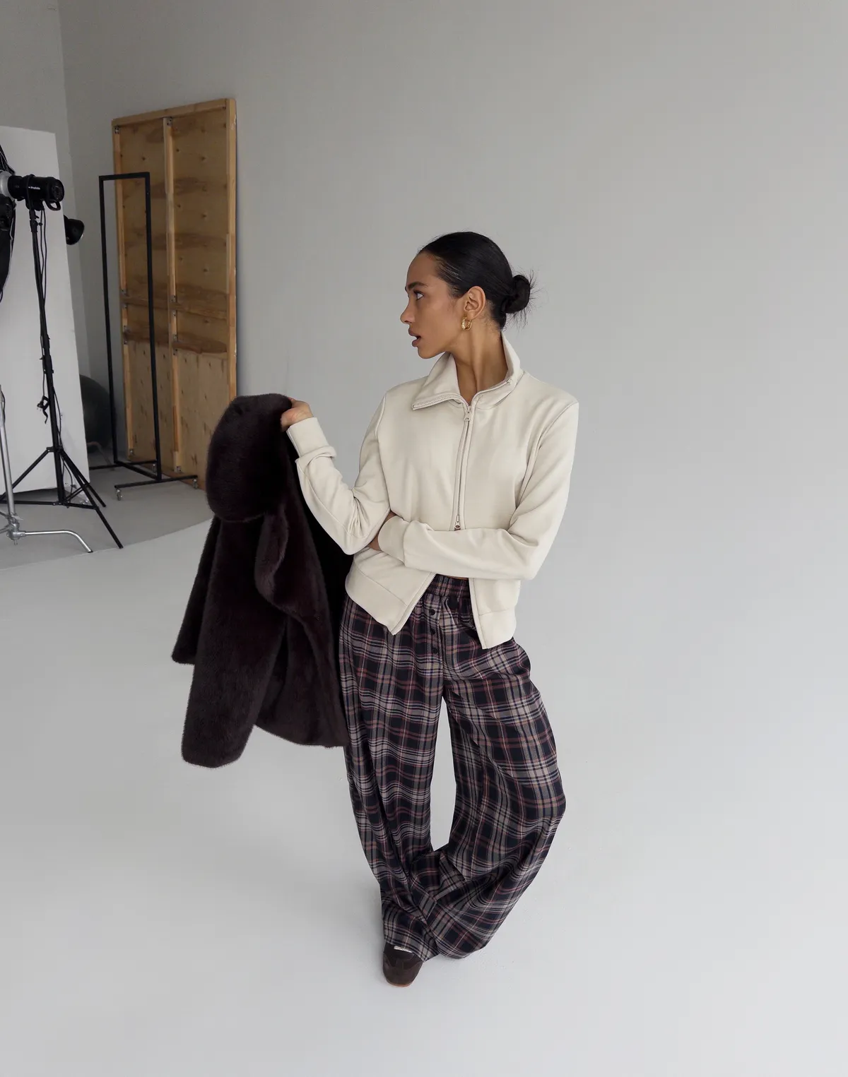 Штани у клітинку осінні у піжамному стилі, денімово-бежева клітинка - Фото 7