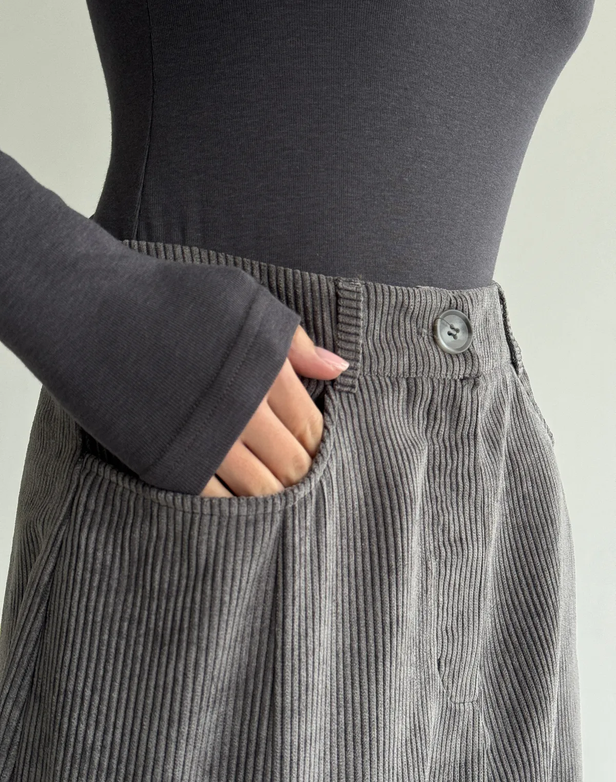 Спідниця міні вельветова, сіра - Фото 5