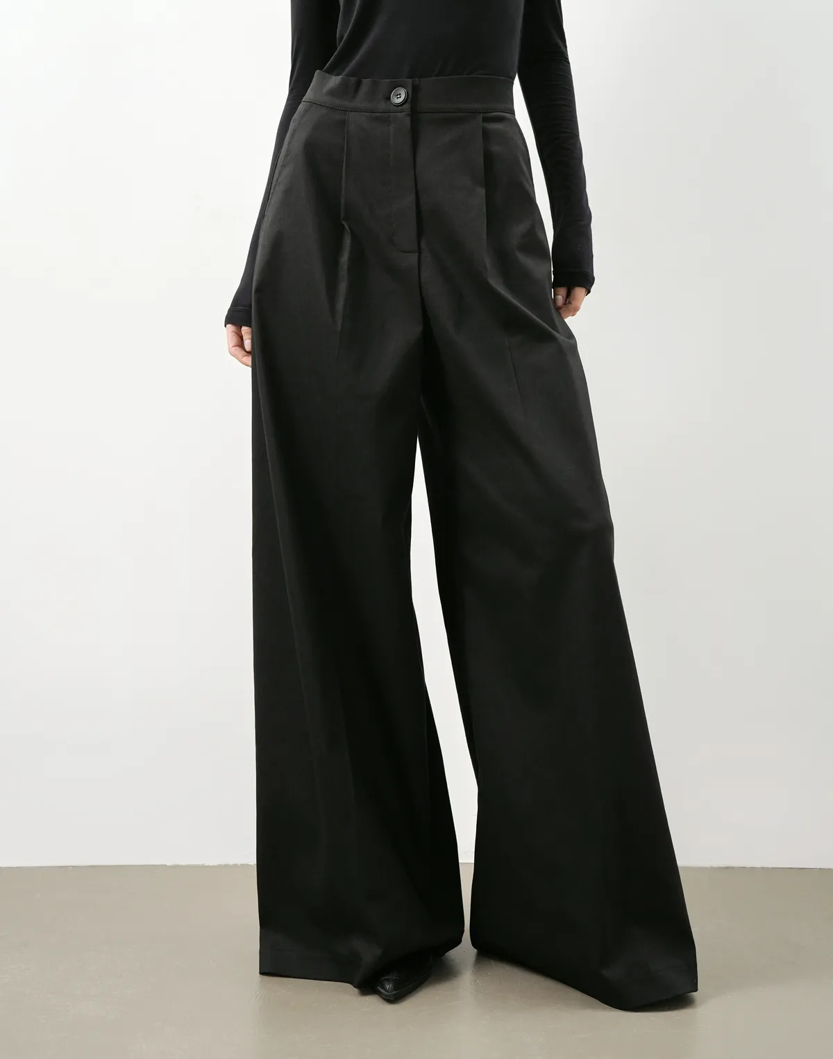 Штани базові котонові осінні оверсайз, чорні - Фото 1