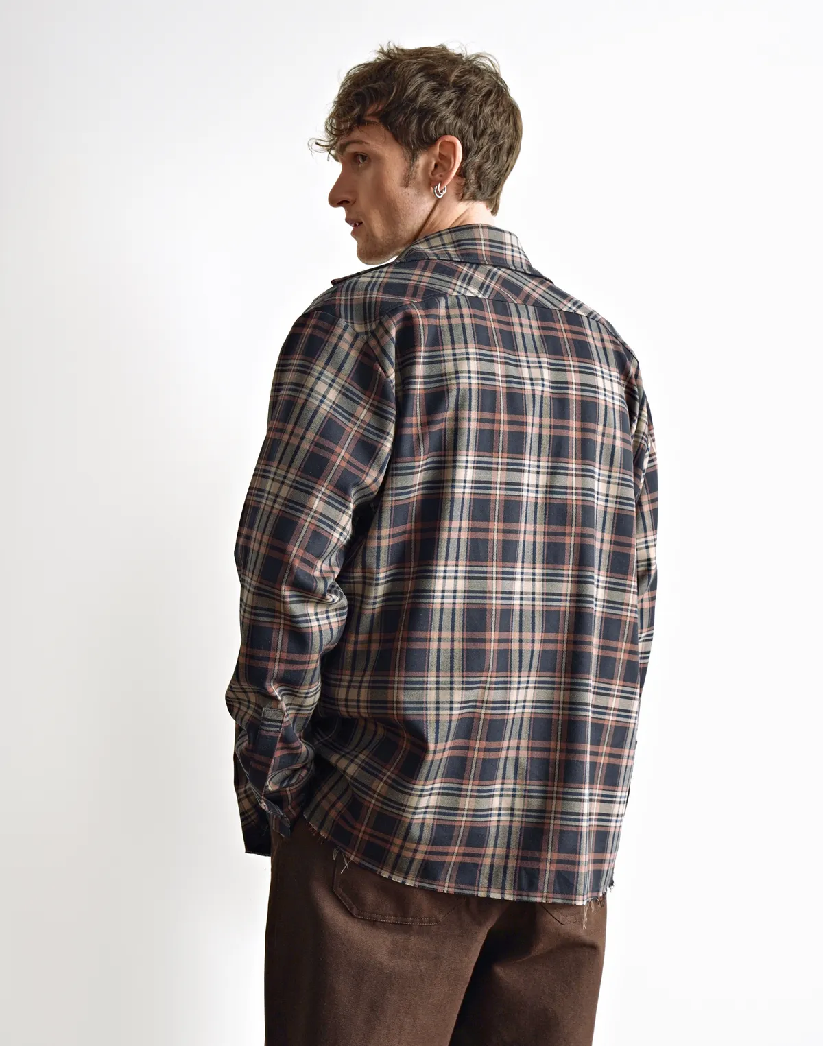 Сорочка чоловіча у клітинку, денімово-бежева - Фото 2