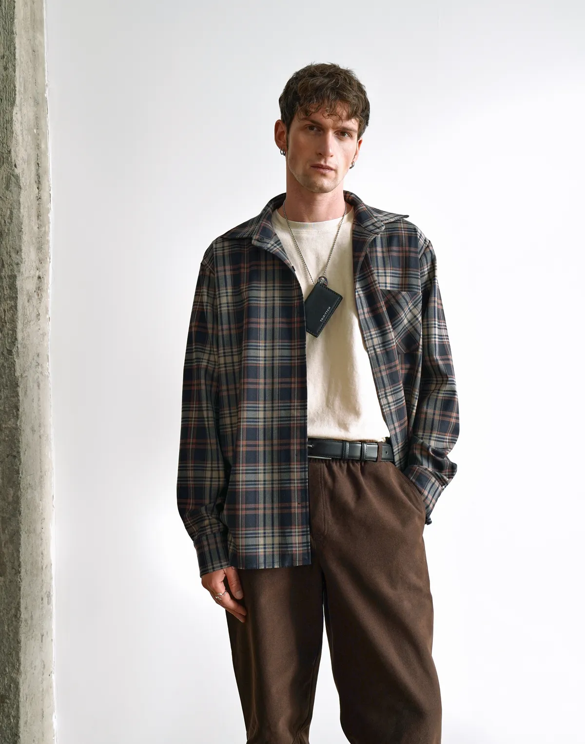 Сорочка чоловіча у клітинку, денімово-бежева - Фото 5