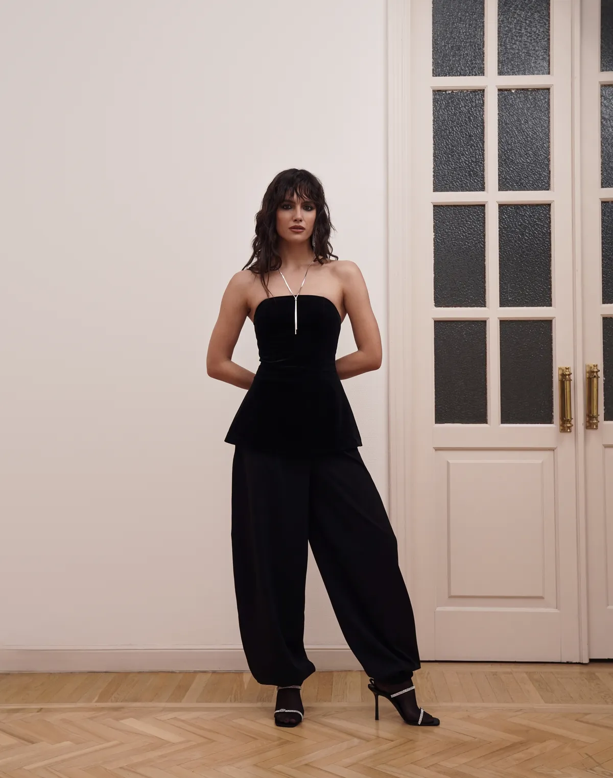 Топ велюровий зі 100% бавовни без бретелей подовжений, чорний - Фото 4