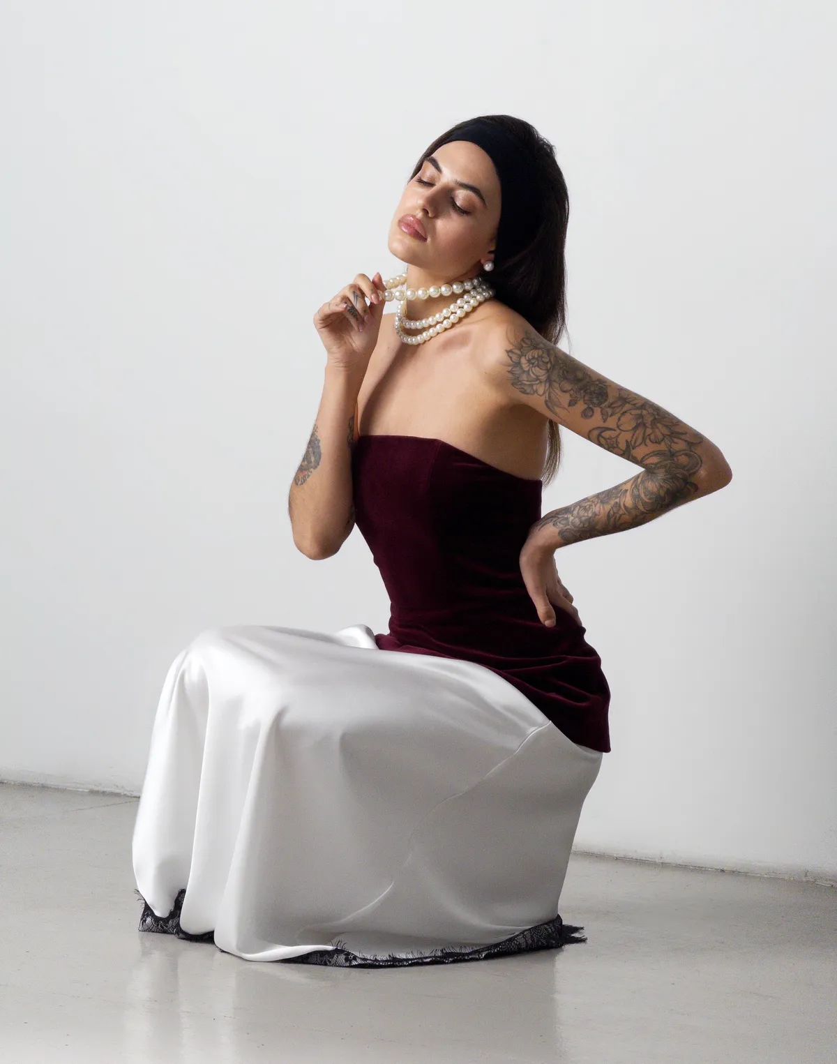 Спідниця максі сатинова з мереживом, біла - Фото 5