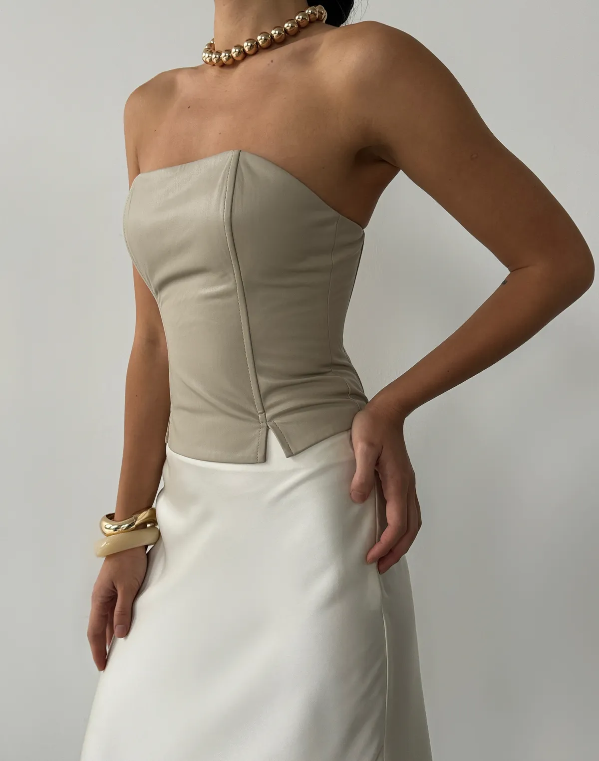 Корсет з екошкіри з зав`язками на спині, холодний беж - Фото 6