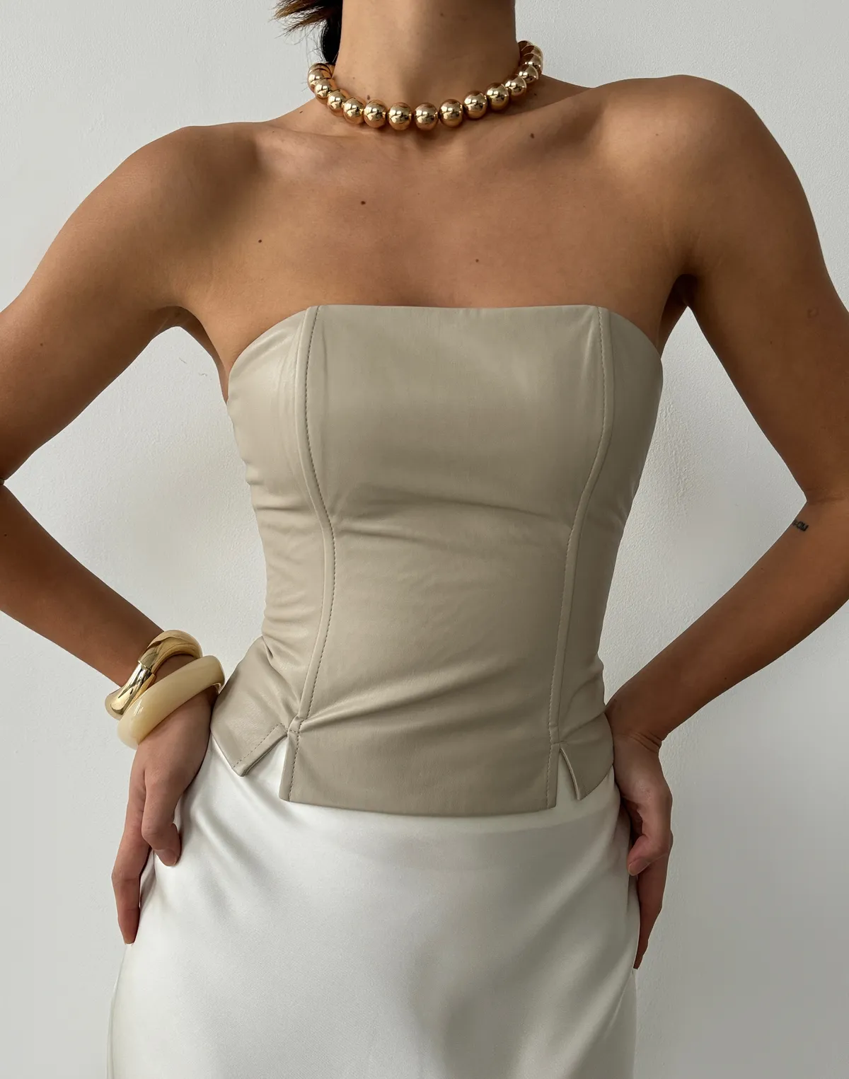 Корсет з екошкіри з зав`язками на спині, холодний беж - Фото 5