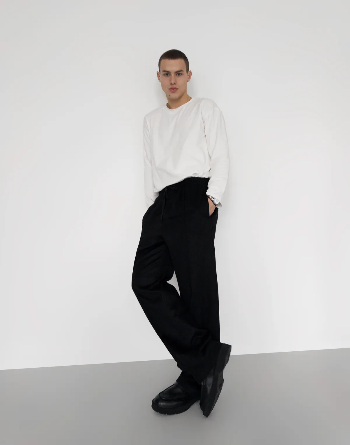 Чоловічі базові штани зимові з вовняної тканини, чорні - Фото 3