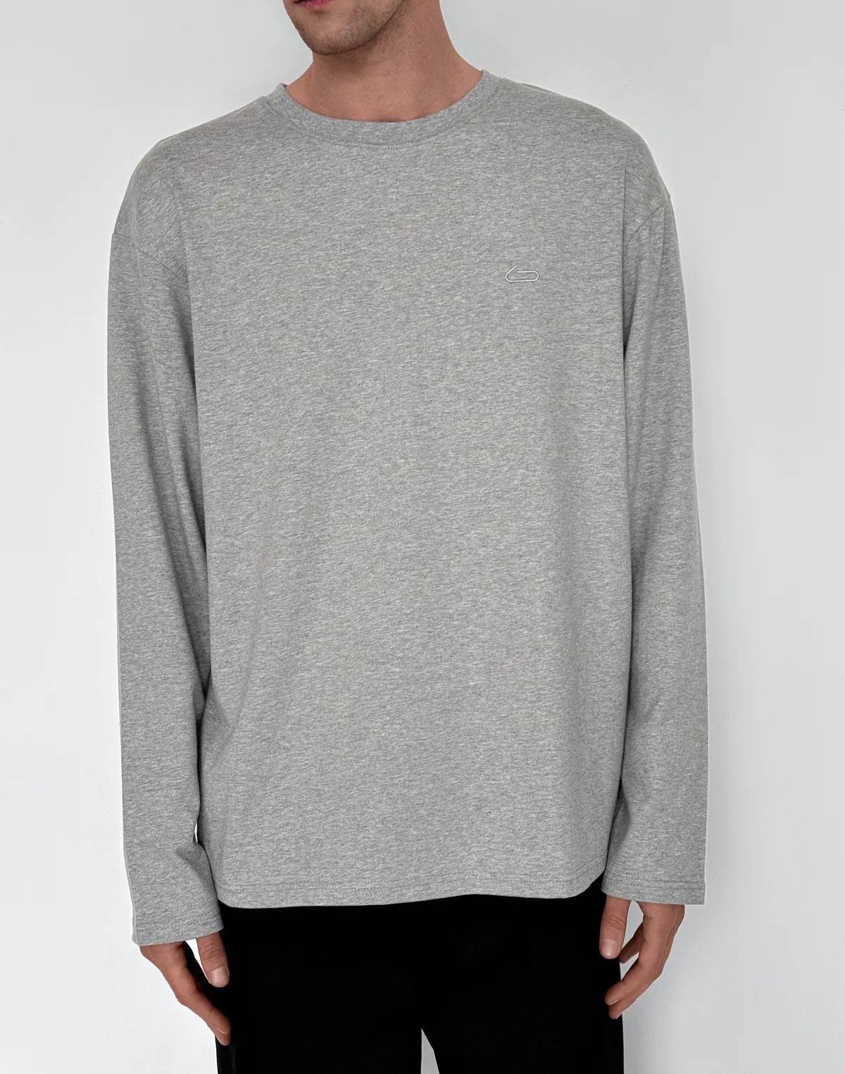 Лонгслів базовий чоловічий з м'якого бавовняного матеріалу, сірий меланж - Фото 1