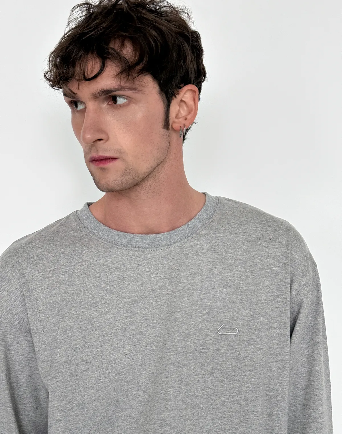 Лонгслів базовий чоловічий з м'якого бавовняного матеріалу, сірий меланж - Фото 5