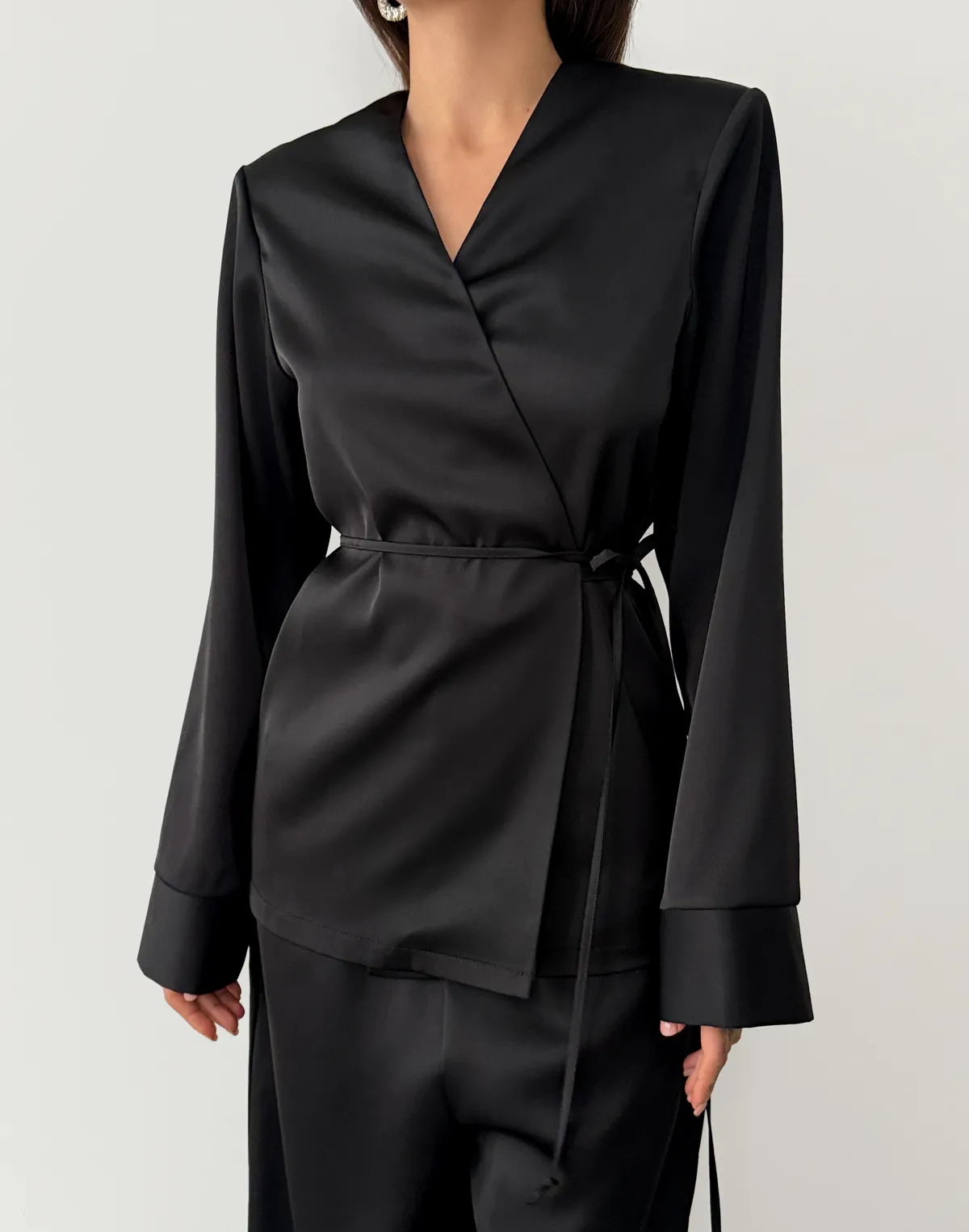 Сорочка-кімоно зі святкової колекції, чорна - Фото 1