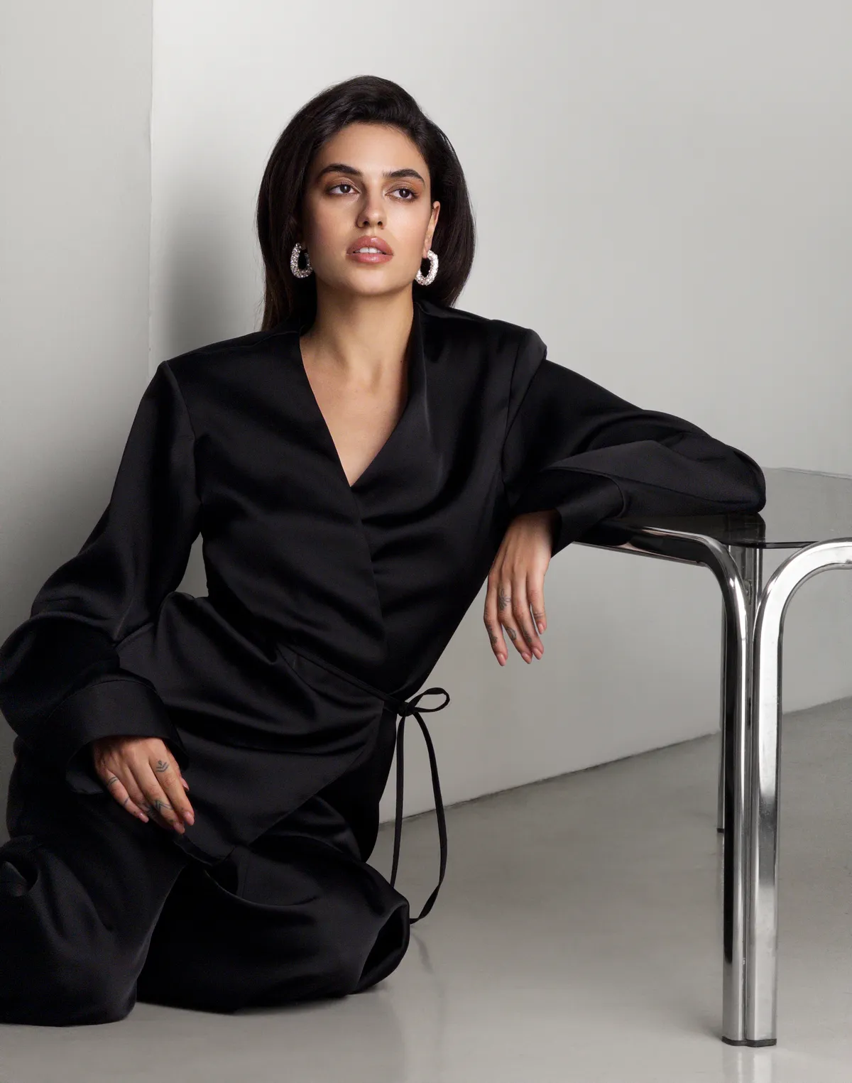 Сорочка-кімоно зі святкової колекції, чорна - Фото 7