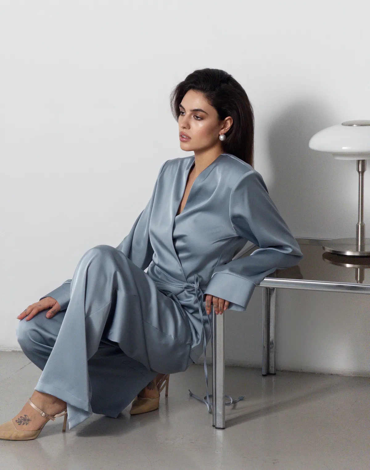 Комплект сатиновий сорочка-кімоно та штани на поясі зі шнурком, блакитні - Фото 7