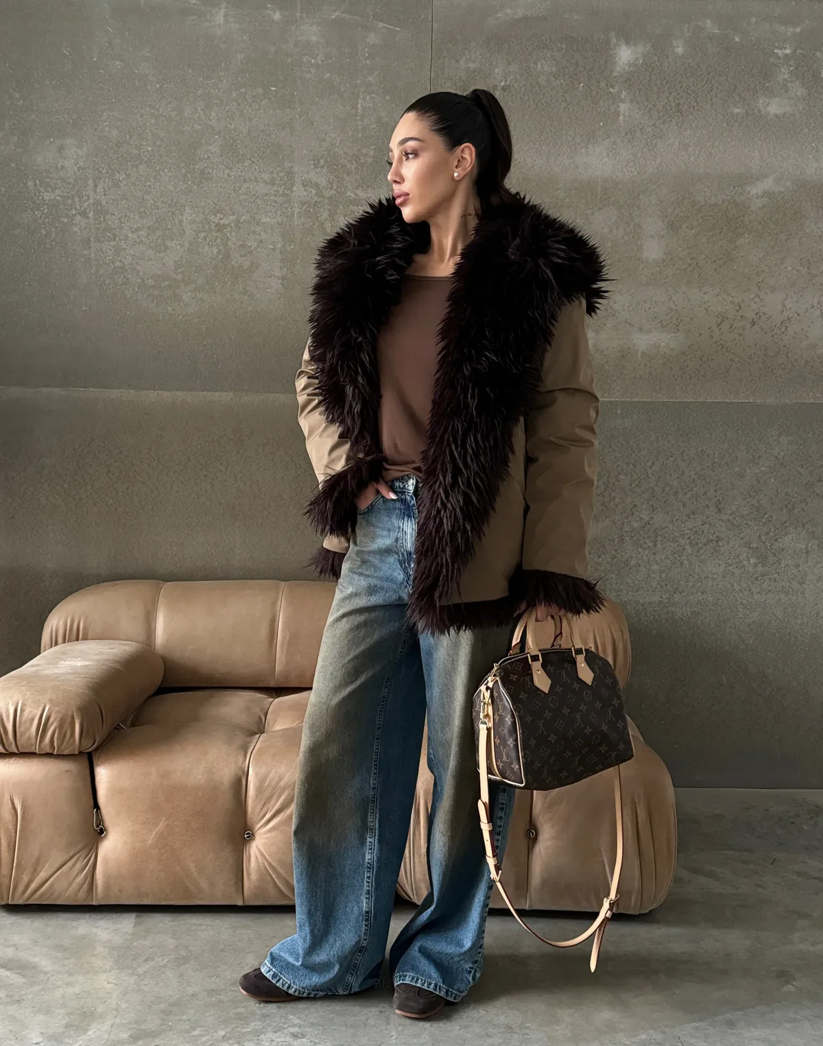 Двухстороння шуба-куртка зимова, коричнева - Фото 3