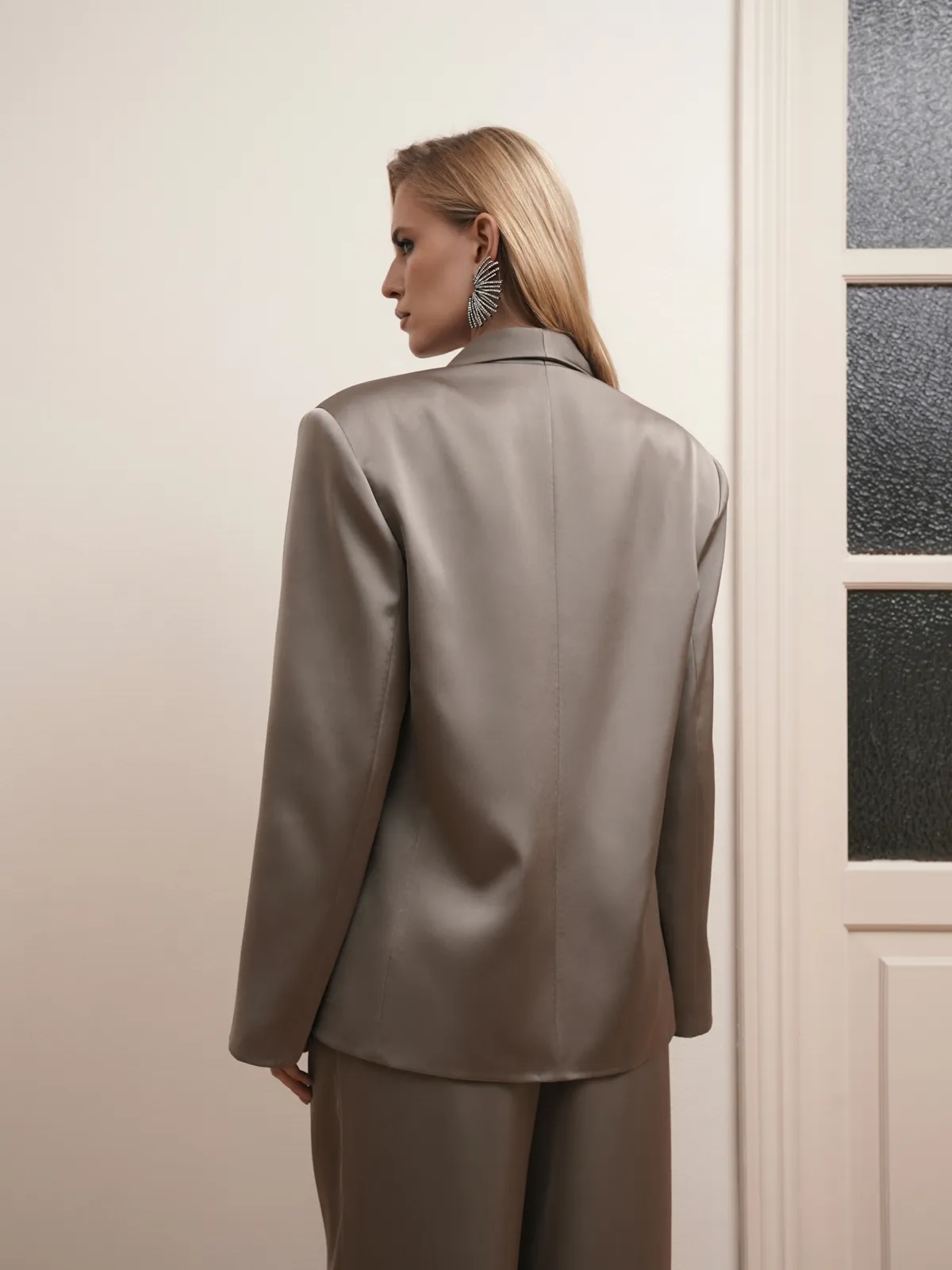 Жакет сатиновий з декоративним шарфиком, сталевий - Фото 2