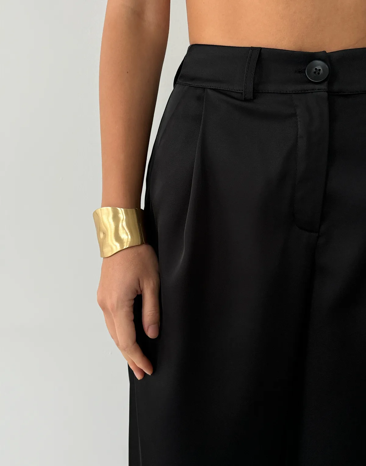 Штани сатинові зі святкової колекції базові, чорні - Фото 5