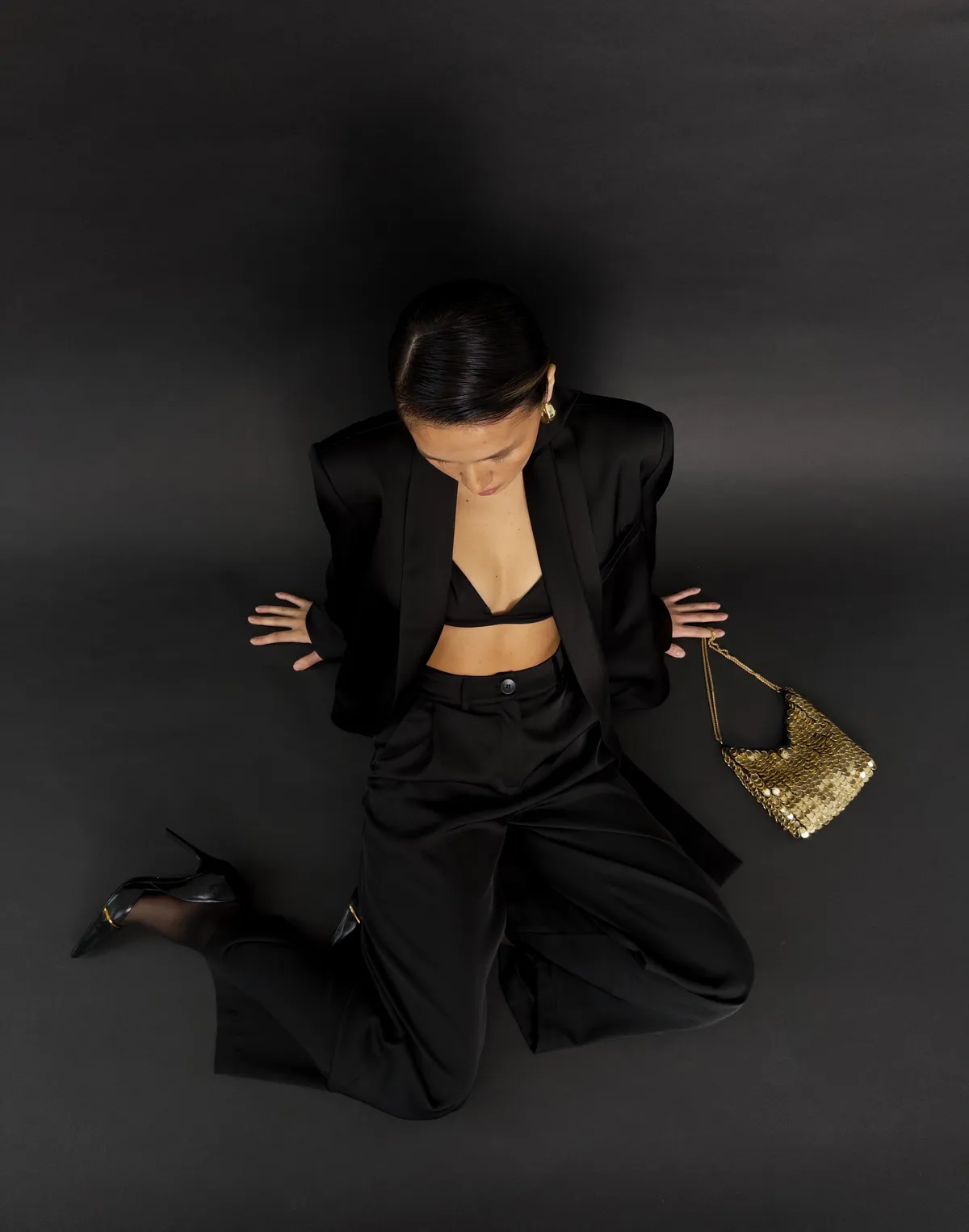 Штани сатинові зі святкової колекції базові, чорні - Фото 7