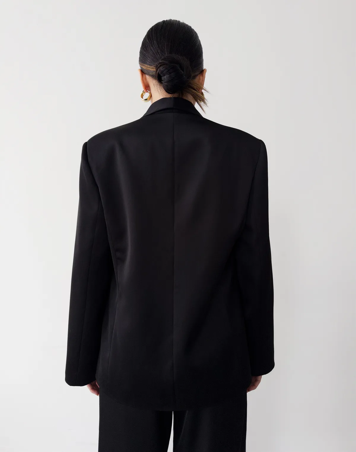 Жакет сатиновий з декоративним шарфиком, чорний - Фото 2