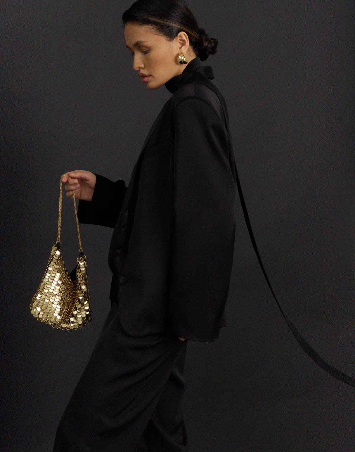 Комплект сатиновий жакет з декоративним шарфиком та штани базові, чорні - Фото 3