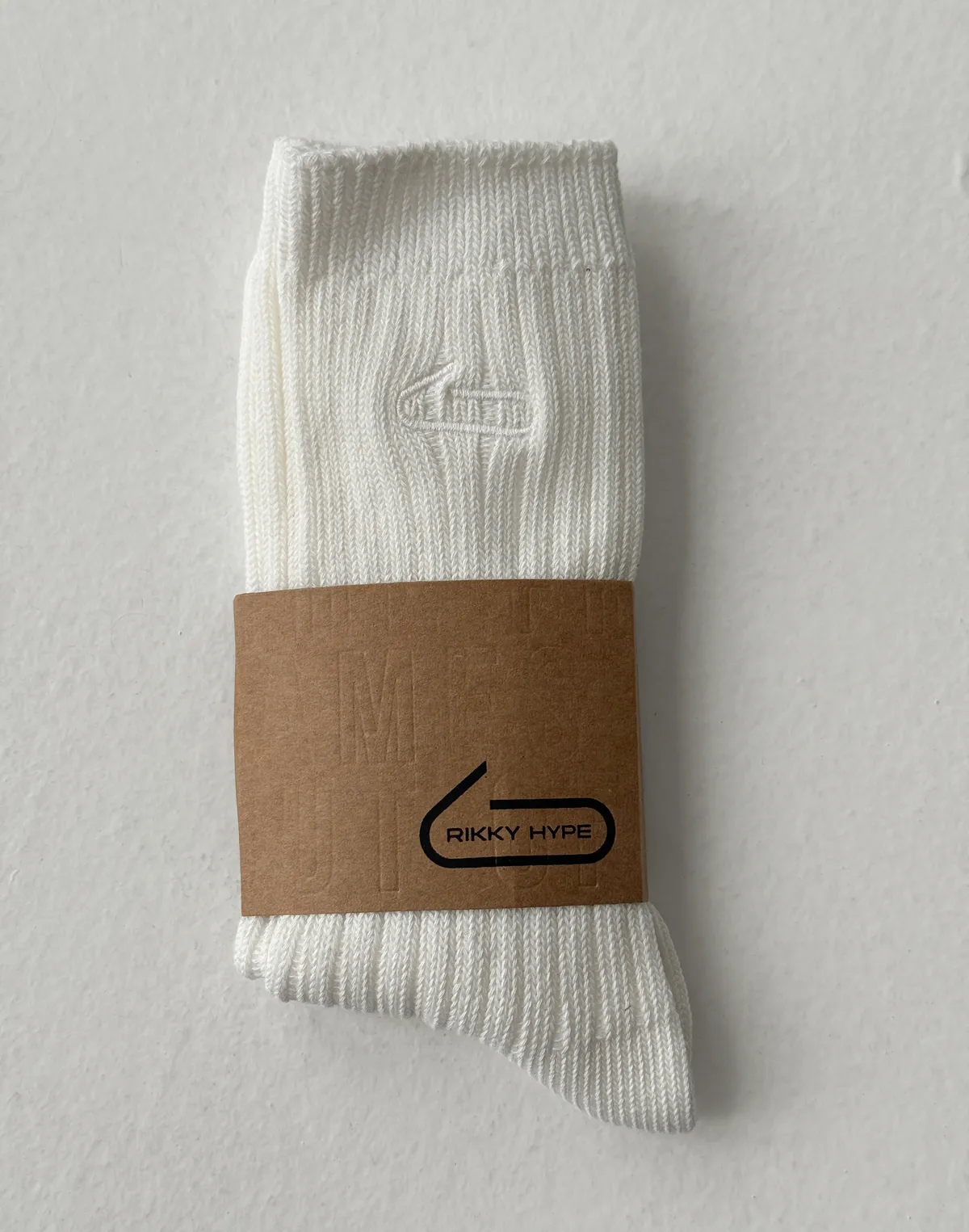 Вʼязані зимові шкарпетки з вишитим логотипом, молочні - Фото 5