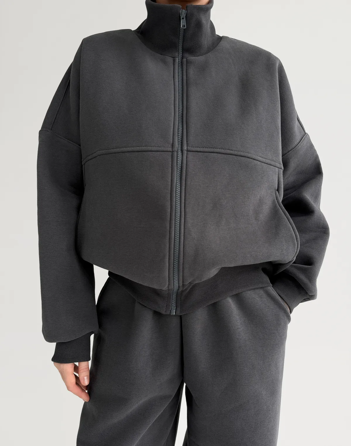 Світшот на блискавці з декоративними швами з начосом, графітовий - Фото 1