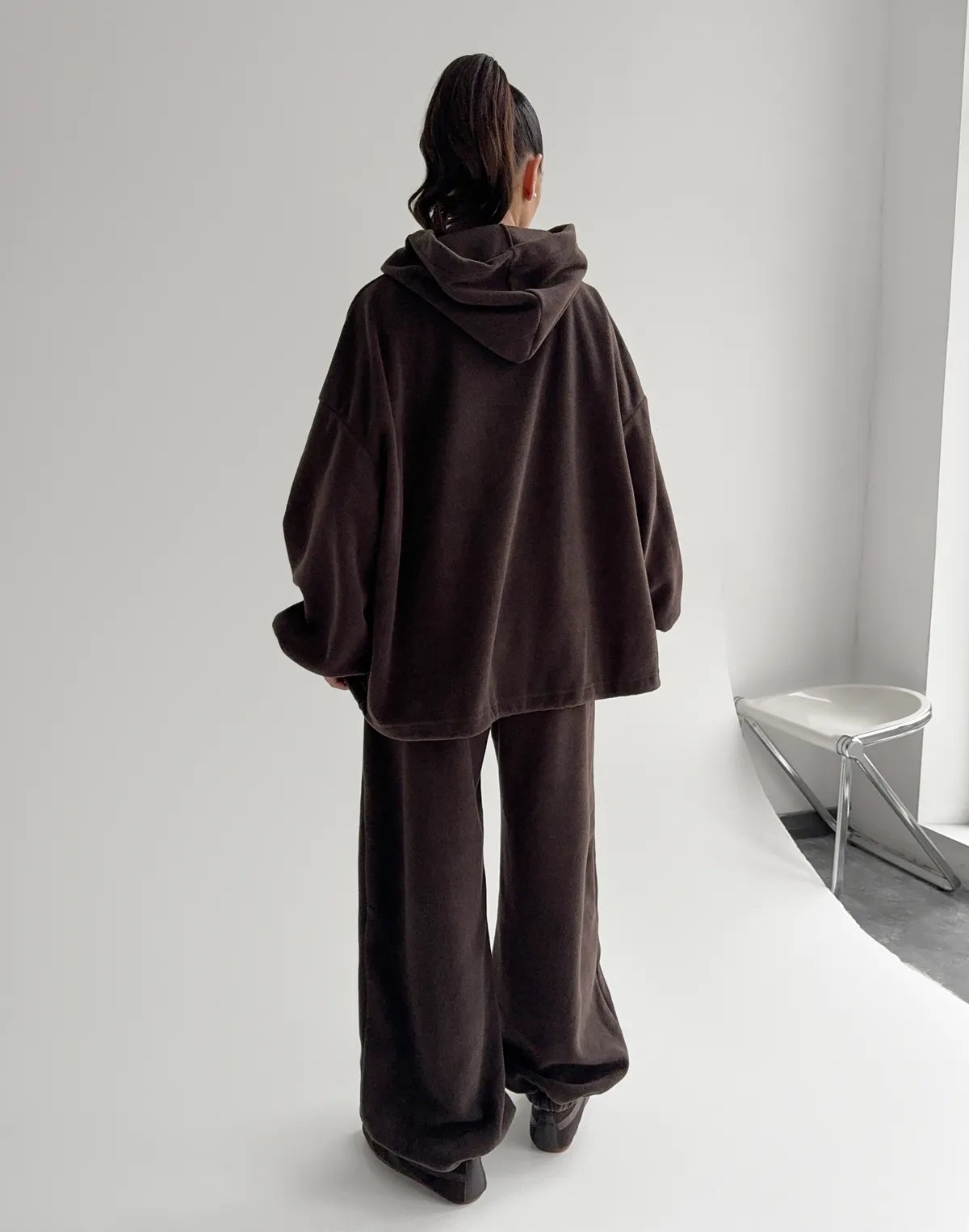 Комплект флісовий худі супер оверсайз та джогери зимові, темний шоколад - Фото 2